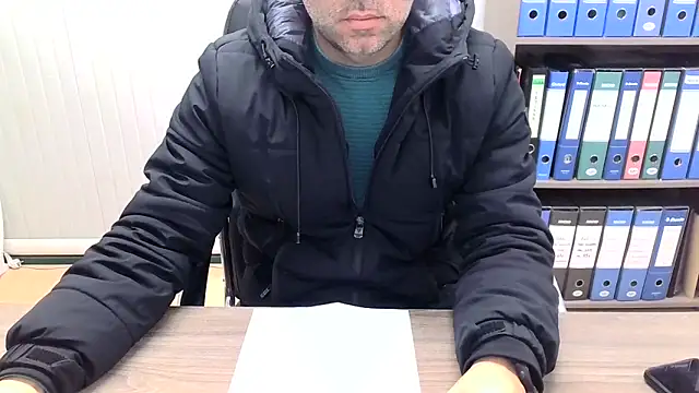 Evasionee online show from 12-19-25, 07:11