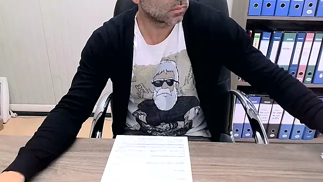 Evasionee online show from 11-17-25, 07:34