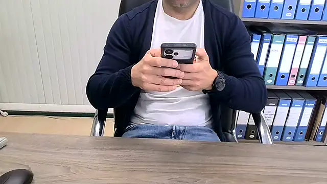 Evasionee online show from 04-15-26, 06:30