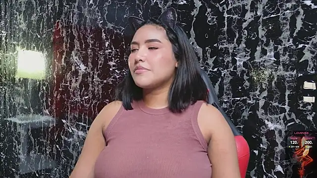 Snapshot of WhitneySweet chatting on 03-02-26, 08:10 WhitneySweet online show from 03-02-26, 08:10