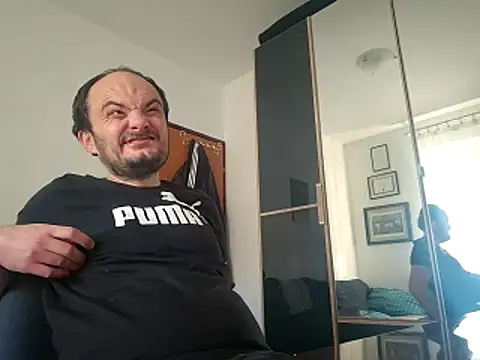 Snapshot of domymatteo69 chatting on 10-31-25, 02:57 domymatteo69 online show from 10-31-25, 02:57