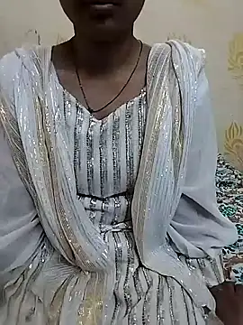 Snapshot of Rubi__1 chatting on 10-31-25, 05:37 Rubi  1 online show from 10-31-25, 05:37