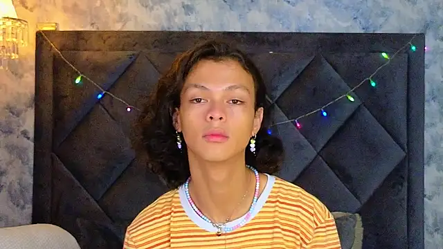 Indi rave online show from 11-26-25, 01:00