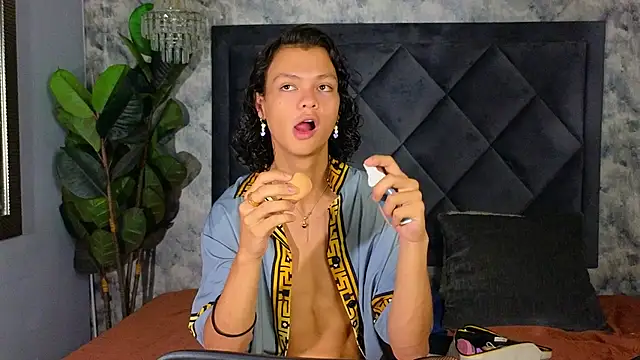 Indi rave online show from 11-22-25, 01:43