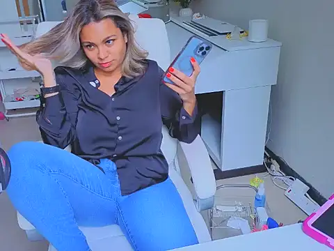 diosadeluniverso online show from 04-18-26, 03:25