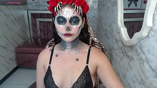 Afrodita Wild v online show from 10-30-25, 08:06