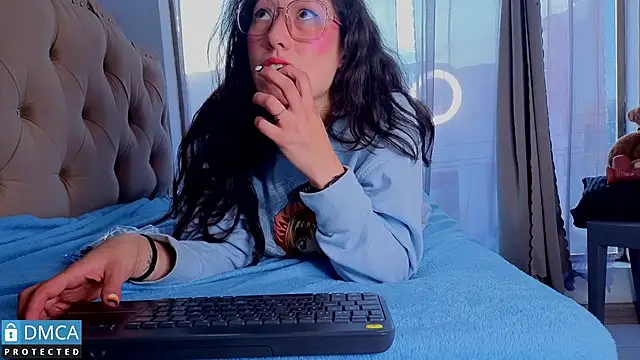 eva delight  online show from 11-11-25, 11:16