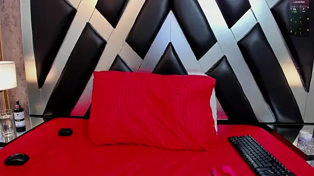 CloePerson online show from 02-05-26, 04:14