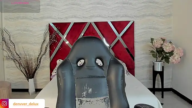 Snapshot of Denver_lux chatting on 10-28-25, 12:37 Denver lux online show from 10-28-25, 12:37