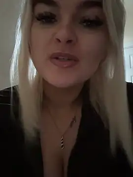 rosie-hipstergal online show from 02-21-26, 03:36