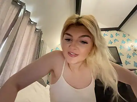 rosie-hipstergal online show from 03-20-26, 12:39