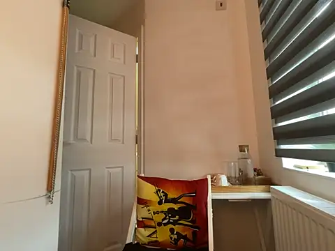 rosie-hipstergal online show from 02-23-26, 03:12