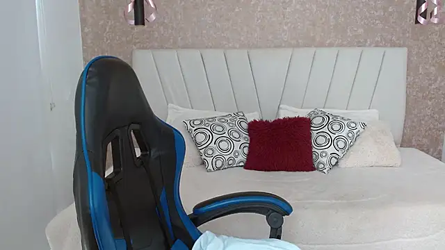 AliceSmity  online show from 11-07-25, 05:50