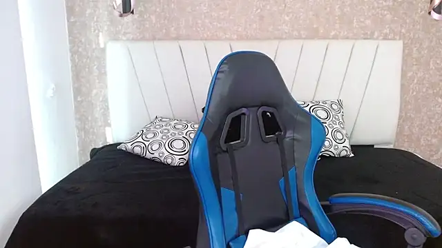 AliceSmity  online show from 02-05-26, 11:50