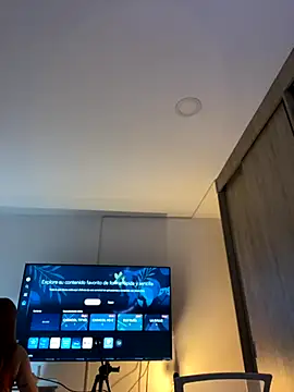 GiaStonne online show from 11-29-25, 03:06