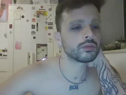 Snapshot of pietrosanchezz chatting on 10-24-25, 11:48 pietrosanchezz online show from 10-24-25, 11:48