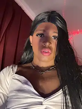 Snapshot of cherxyl_royal chatting on 07-21-26, 03:57 cherxyl royal online show from 07-21-26, 03:57