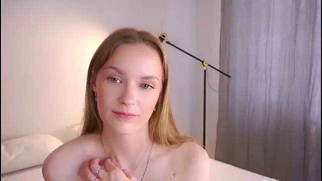 Helenspenss  online show from 10-28-25, 09:19