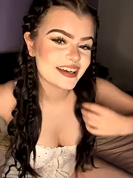 Lolaabunni online show from 10-30-25, 06:01