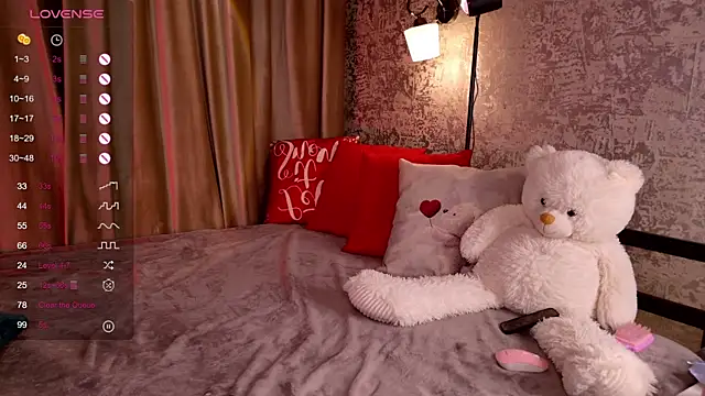 VivieSunn online show from 03-27-26, 03:02