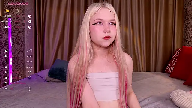 VivieSunn online show from 04-01-26, 03:20