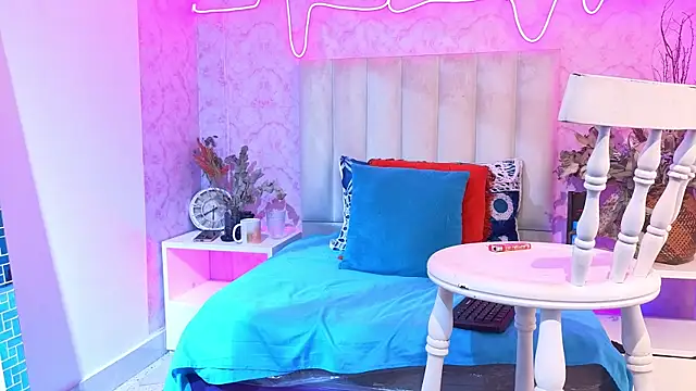 Kardy Castle7 online show from 12-18-25, 12:20