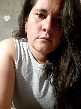 Clara Arg online show from 11-28-25, 02:56