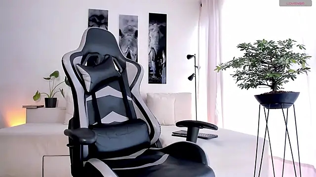 IamKael  online show from 11-07-25, 01:59