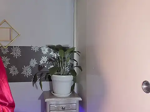 SamaradelaRoux online show from 10-27-25, 02:56