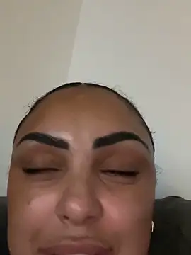 CaramelCarmenxox online show from 10-31-25, 11:33