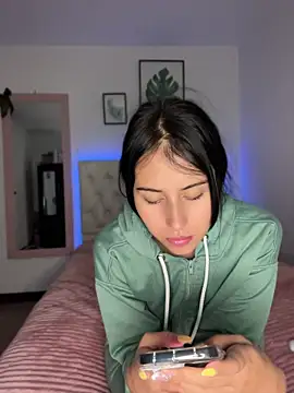 BIJOU SECRET online show from 04-18-26, 04:04