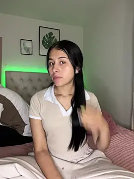 BIJOU SECRET online show from 03-25-26, 03:17