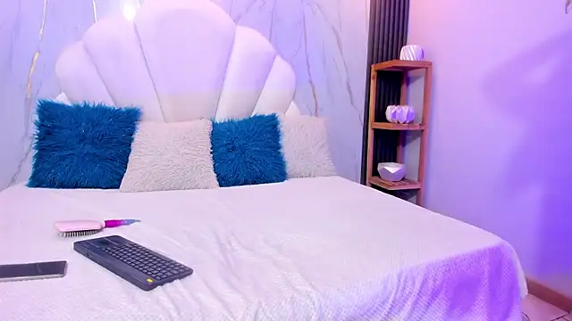 Snapshot of whisper_nova chatting on 01-12-26, 04:52 whisper nova online show from 01-12-26, 04:52