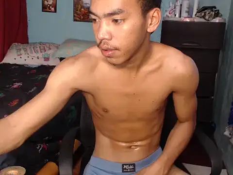 slimraz02 online show from 04-10-26, 02:29