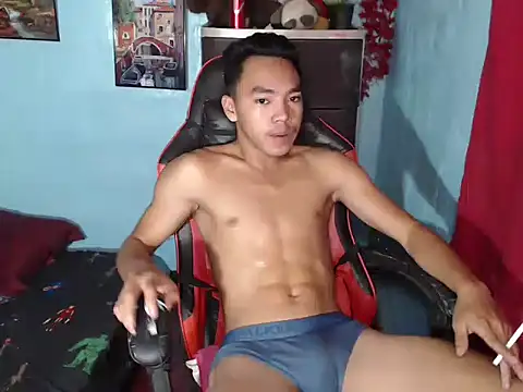 slimraz02 online show from 11-23-25, 12:42