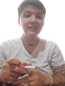 Snapshot of leti302 chatting on 10-28-25, 03:11 leti302 online show from 10-28-25, 03:11