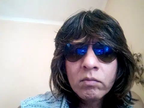 Snapshot of Robbie_78 chatting on 03-09-26, 05:38 Robbie 78 online show from 03-09-26, 05:38