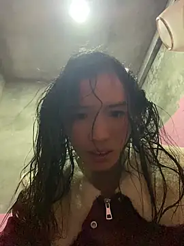 Snapshot of Yunzang chatting on 02-13-26, 12:49 Yunzang online show from 02-13-26, 12:49