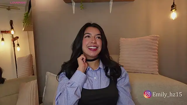 Snapshot of Missemily_11 chatting on 07-27-26, 11:06 Missemily 11 online show from 07-27-26, 11:06