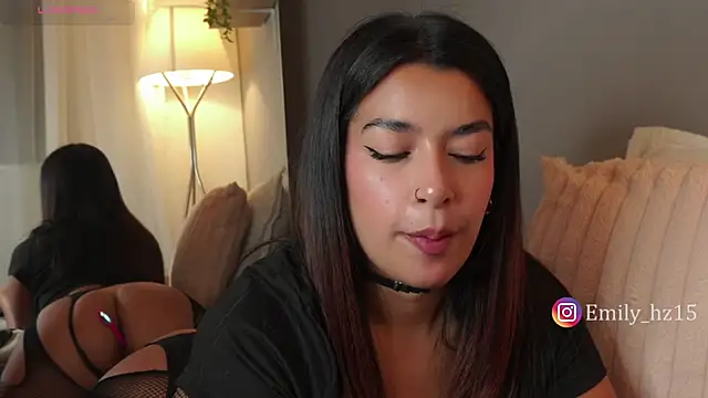 Snapshot of Missemily_11 chatting on 05-19-26, 10:00 Missemily 11 online show from 05-19-26, 10:00