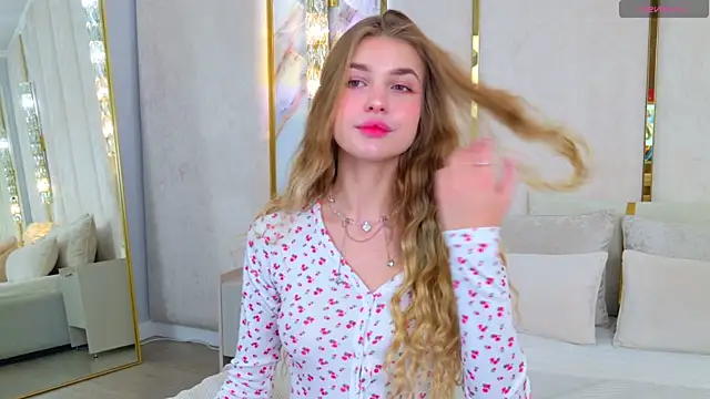 Snapshot of JenniNellson chatting on 11-12-25, 05:39 JenniNellson online show from 11-12-25, 05:39