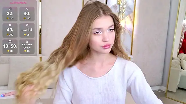 Snapshot of JenniNellson chatting on 02-19-26, 05:10 JenniNellson online show from 02-19-26, 05:10