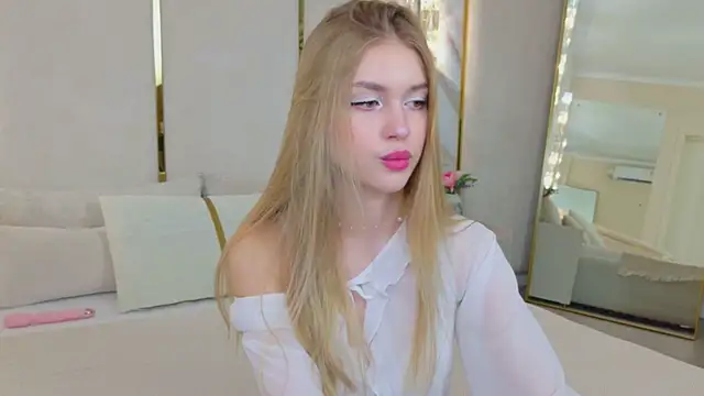 Snapshot of JenniNellson chatting on 06-12-26, 05:21 JenniNellson online show from 06-12-26, 05:21