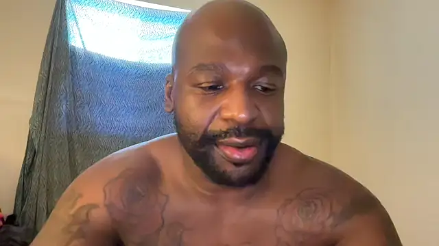 Snapshot of EggplantMonster4 chatting on 02-07-26, 06:38 EggplantMonster4 online show from 02-07-26, 06:38