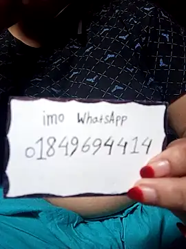 Snapshot of Naughty_Mow chatting on 10-28-25, 01:39 Naughty Mow online show from 10-28-25, 01:39