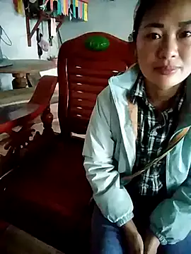 yeu-yeu online show from 10-25-25, 04:11