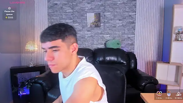 Snapshot of zack_joness18 chatting on 11-15-25, 03:54 zack joness18 online show from 11-15-25, 03:54