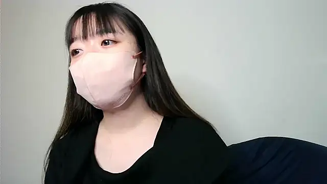 yua chan00 online show from 12-18-25, 01:26