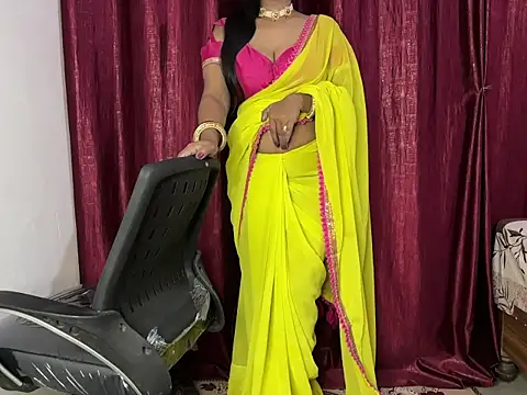 Snapshot of Ritika_janu chatting on 11-25-25, 05:24 Ritika janu online show from 11-25-25, 05:24