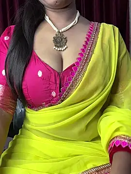 Snapshot of Ritika_janu chatting on 11-15-25, 05:17 Ritika janu online show from 11-15-25, 05:17